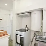 Apartment Alfama Light-filled Apartment, By Timecooler Lissabon