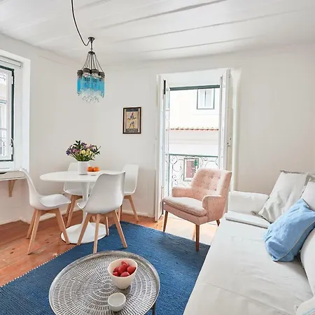Alfama Light-filled Apartment, By Timecooler Апартаменти *